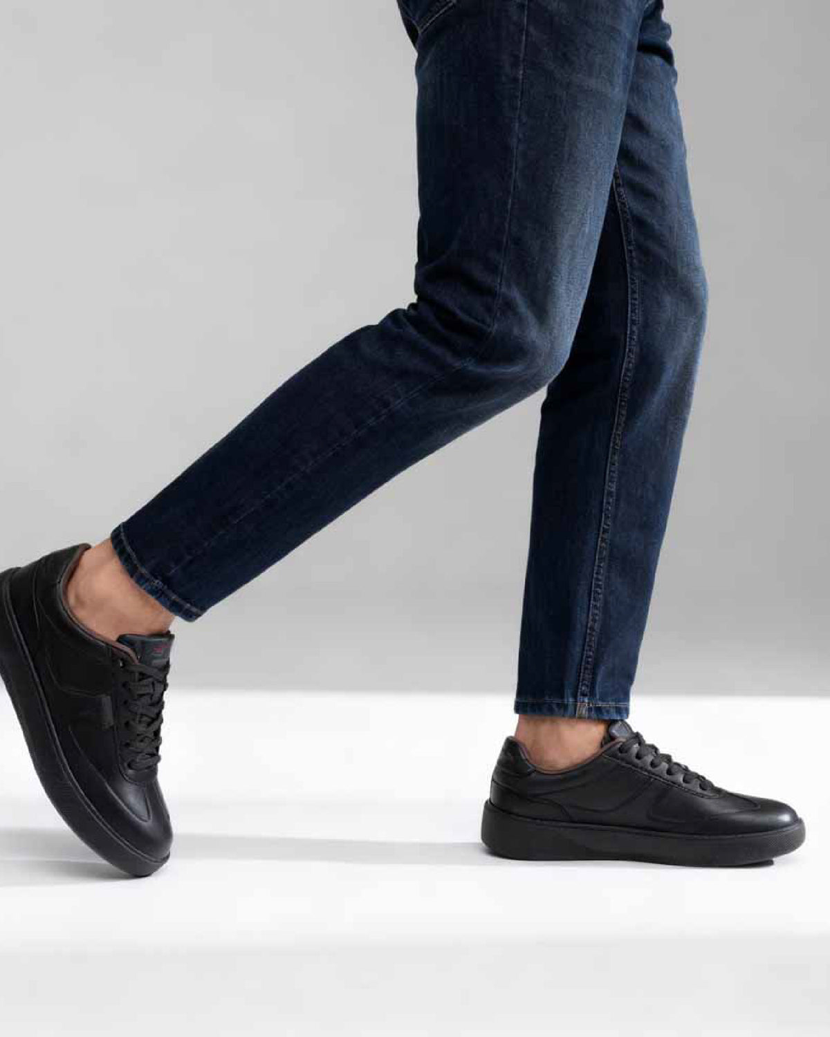 Black Classic Comfort Ease Sneakers